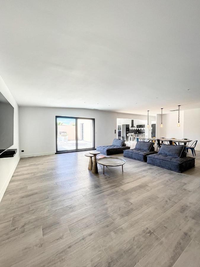 Villa 400m2 piscine intérieure chauffée Agde Exterior foto