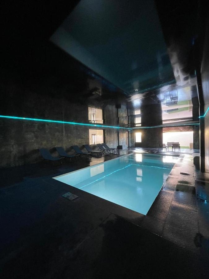 Villa 400m2 piscine intérieure chauffée Agde Exterior foto